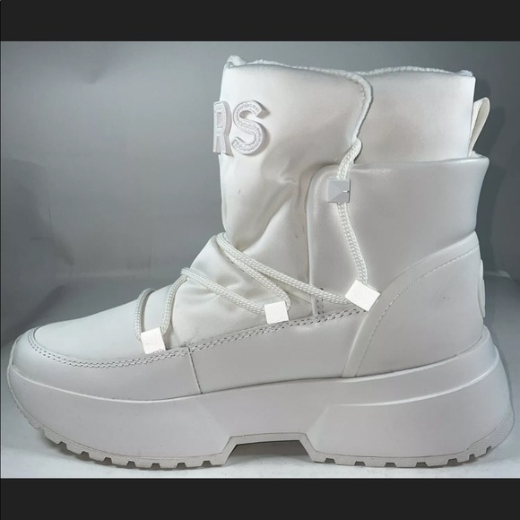 Michael Michael Kors Women's Cassia Bootie White - Picture 4 of 4